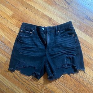 AE distressed Mom shorts size 4